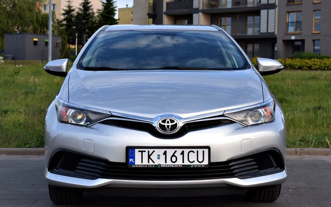 Toyota Auris cena 57900 przebieg: 121111, rok produkcji 2018 z Kielce małe 704